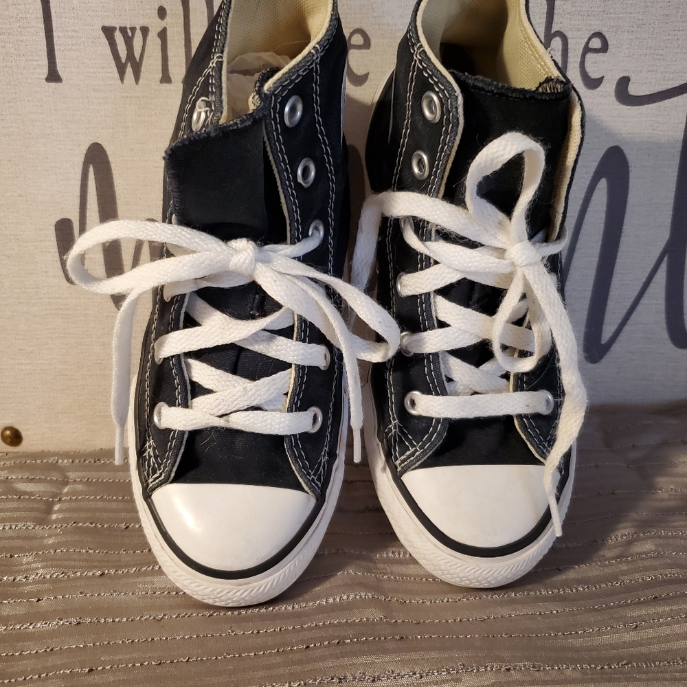 Converse boys sneakers 👟